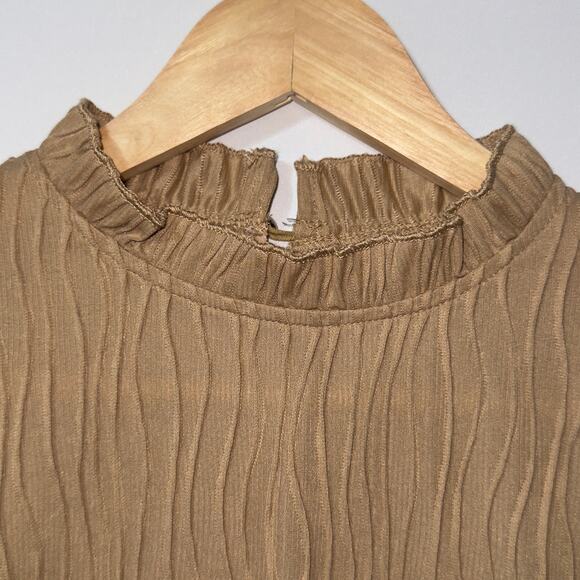 DAZY Tan Textured Long Sleeve Top women’s Size Small - Picture 3 of 9